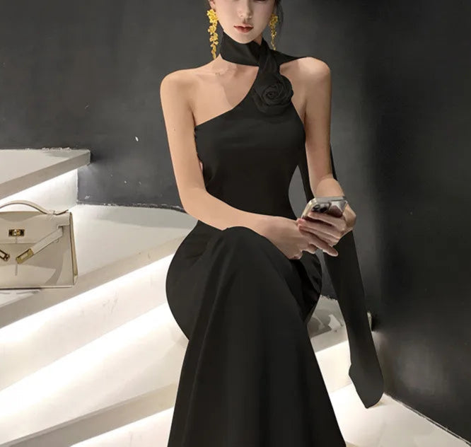 Elegant satinklänning med en axel för kvinnor – Aftonklänning i maximodell