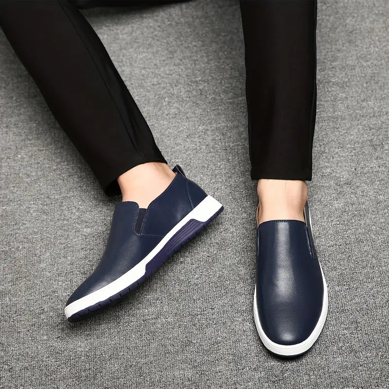 Herr Slip-on Skor - Läderimitation - Elastiska Paneler - Gummisula - Bekväm Casual