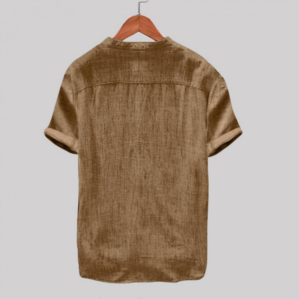 Men’s Short Sleeve Button-Up Shirt with Relaxed Fit