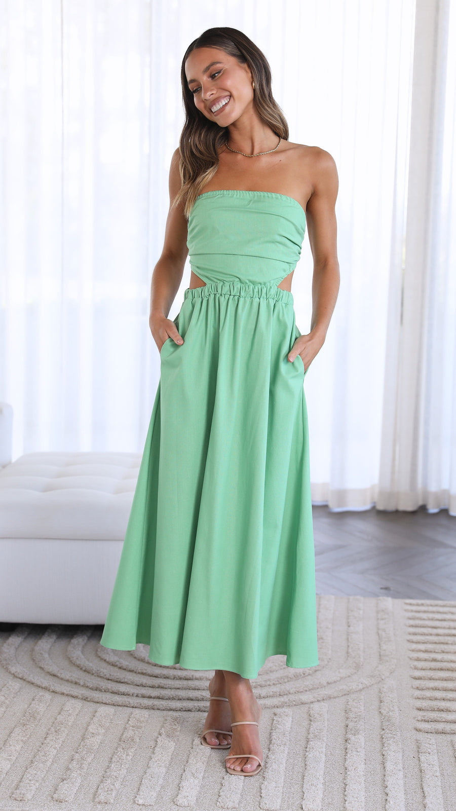 Dam Jumpsuit - Axelbandslös - Vida Ben - Midjecutouts - Sidofickor