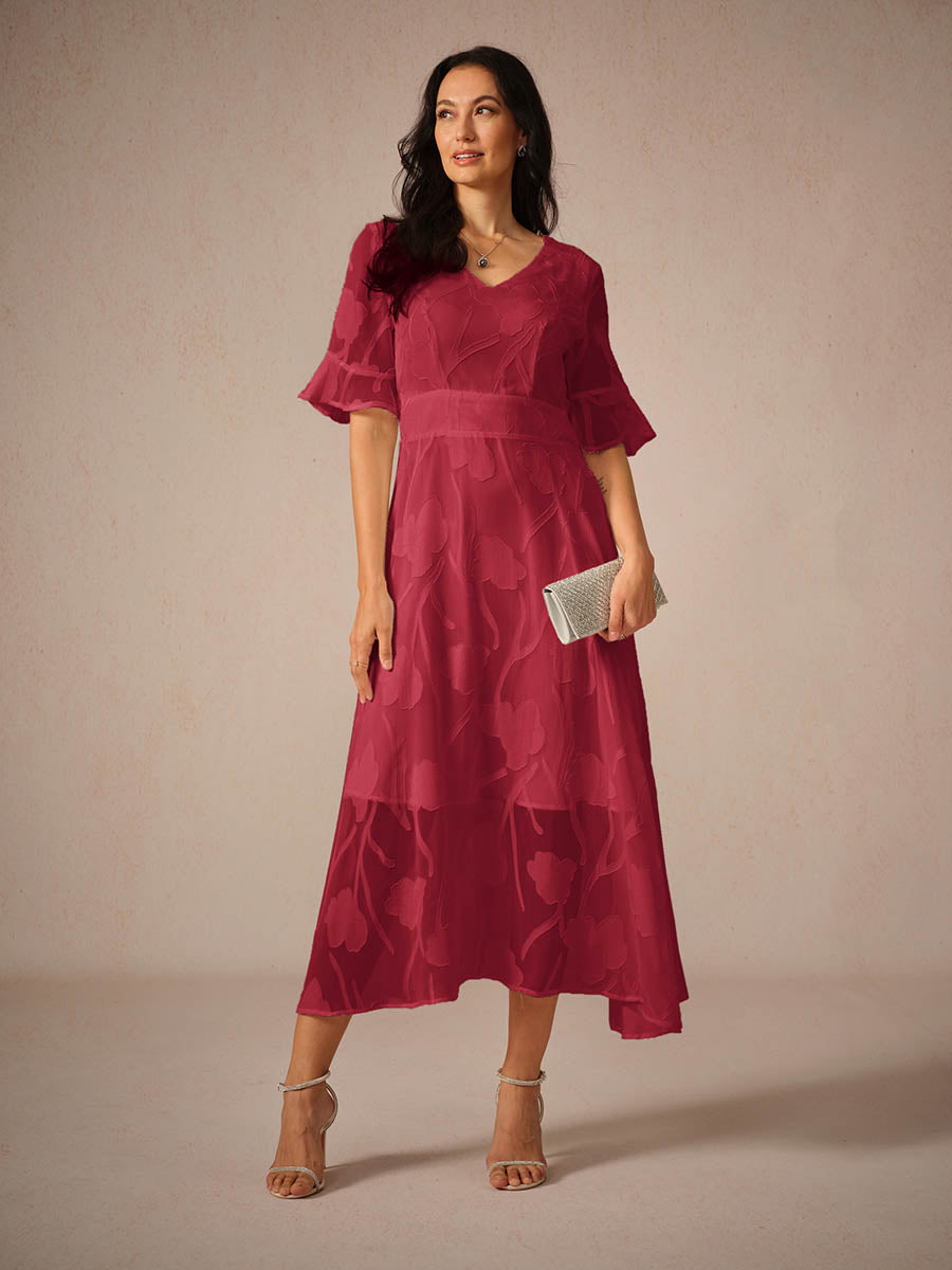 Damklänning maxi – spetsblommig – V-ringning – holkärm – elegant passform