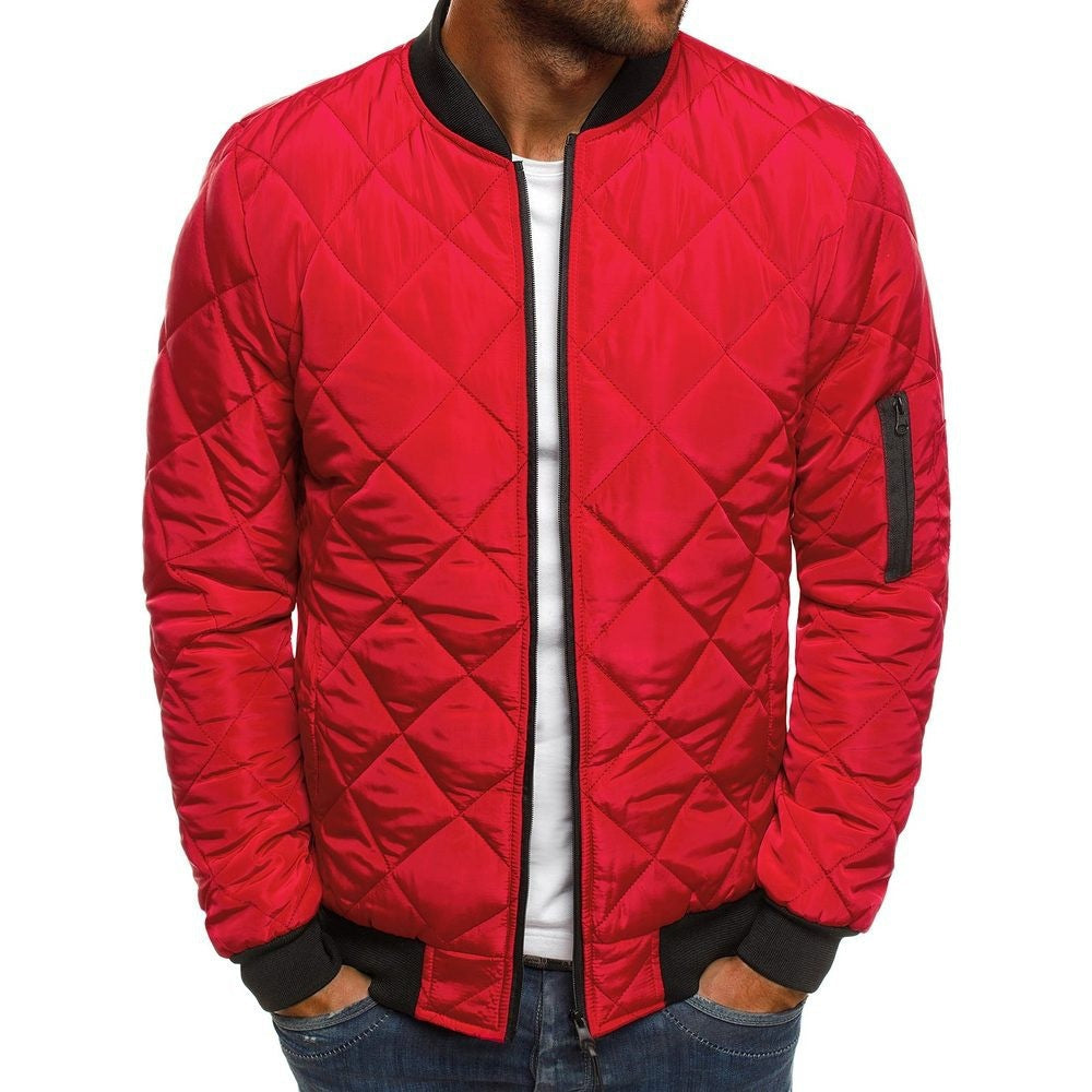 Herrjacka quiltad – Regular fit – Diamantmönster – Ribbstickad kant – Ärmficka med dragkedja