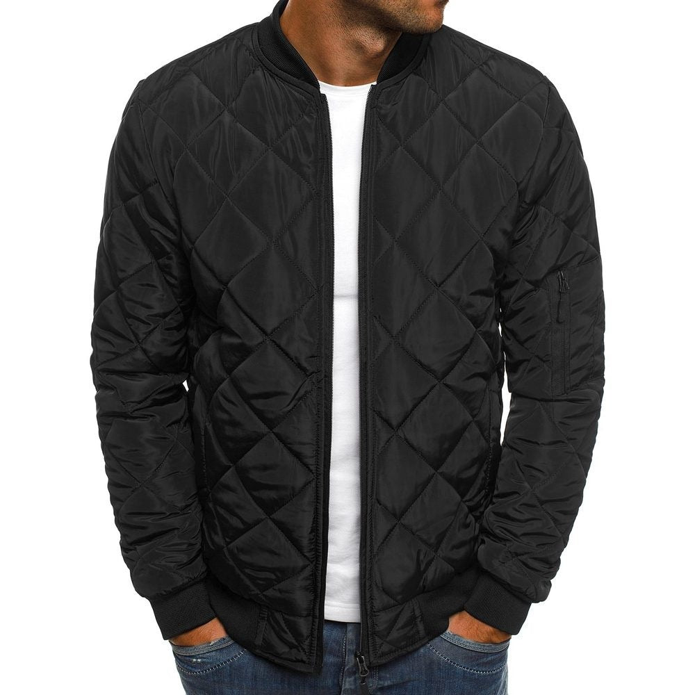 Herrjacka quiltad – Regular fit – Diamantmönster – Ribbstickad kant – Ärmficka med dragkedja