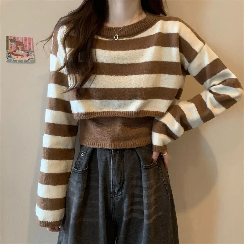 Randig rundhalsad kort tröja för kvinnor - Casual Chic