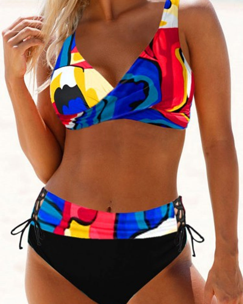 Dam Bikini Set – Figurnära Passform – Twistdetalj Topp – Justerbara Sidosnören