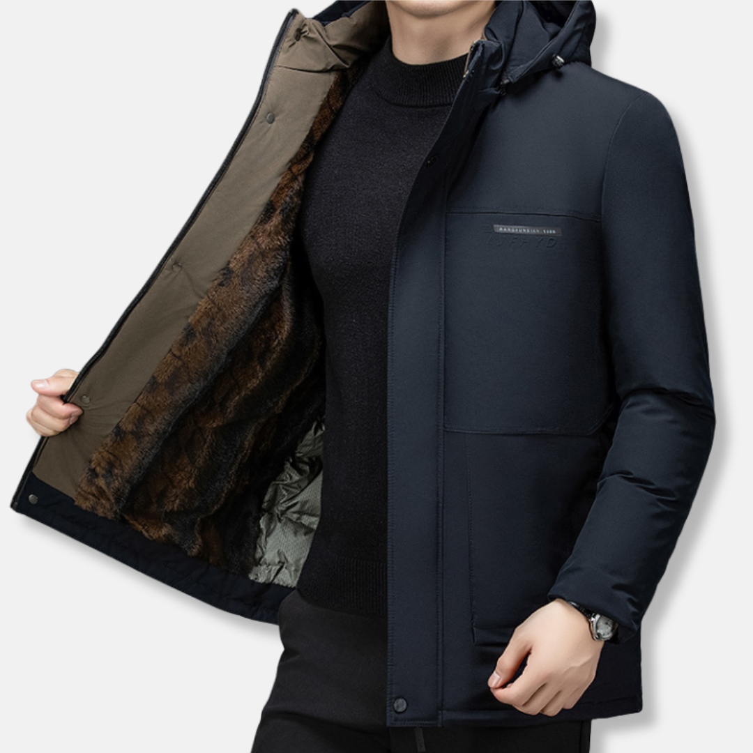 Herrjacka – Vadderad – Medellång Passform – Huva med Dragsko – Vindskyddande Design