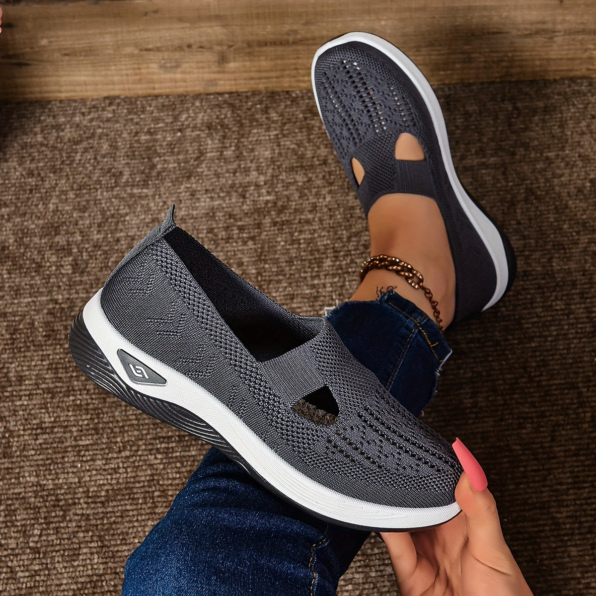 Dam sneakers slip-on – låg modell – andningsbar stickad ovandel – dämpad sula