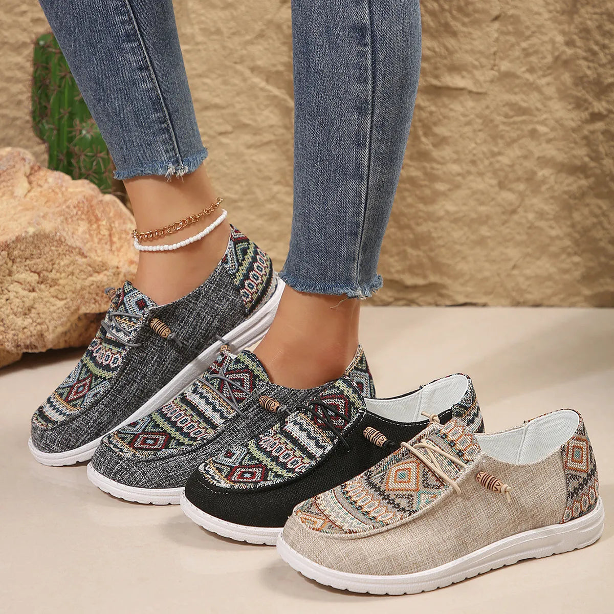 Platta, runda låga, bekväma bohemiska sneakers för kvinnor