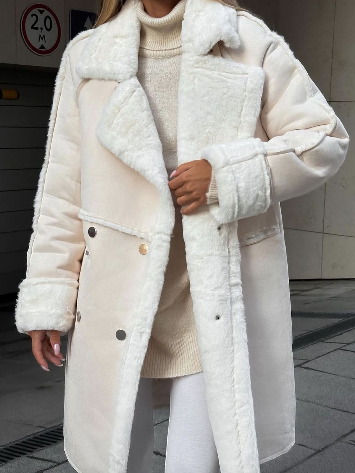Damkappa - Lång Dubbelknäppt Shearling - Varmt Foder - Notchkrage - Stilren Design
