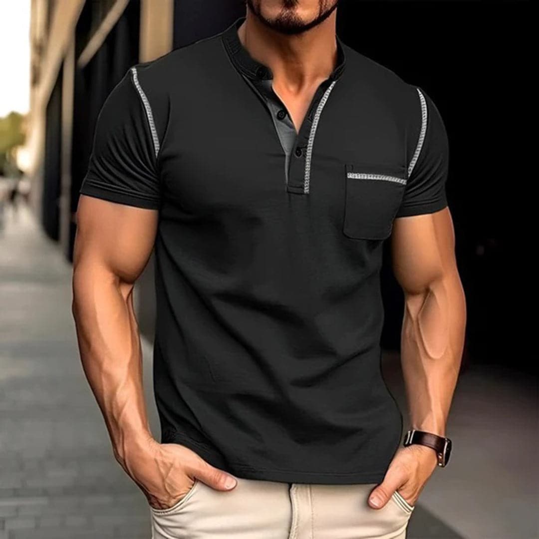 Herr Henley-tröja – Kort ärm – Knappslå med tre knappar – Bröstficka – Slim Fit