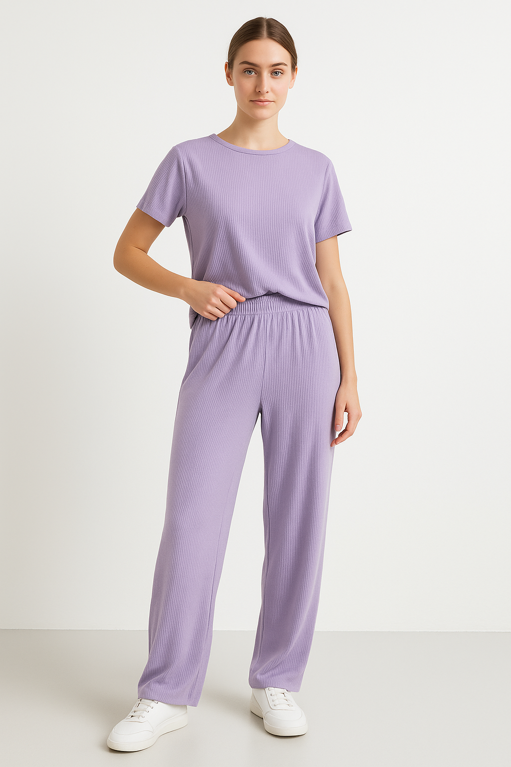 Dam Lounge Set – Kortärmad Topp – Croppad Passform – Vida Byxor – Mjuk Andningsbar Textil