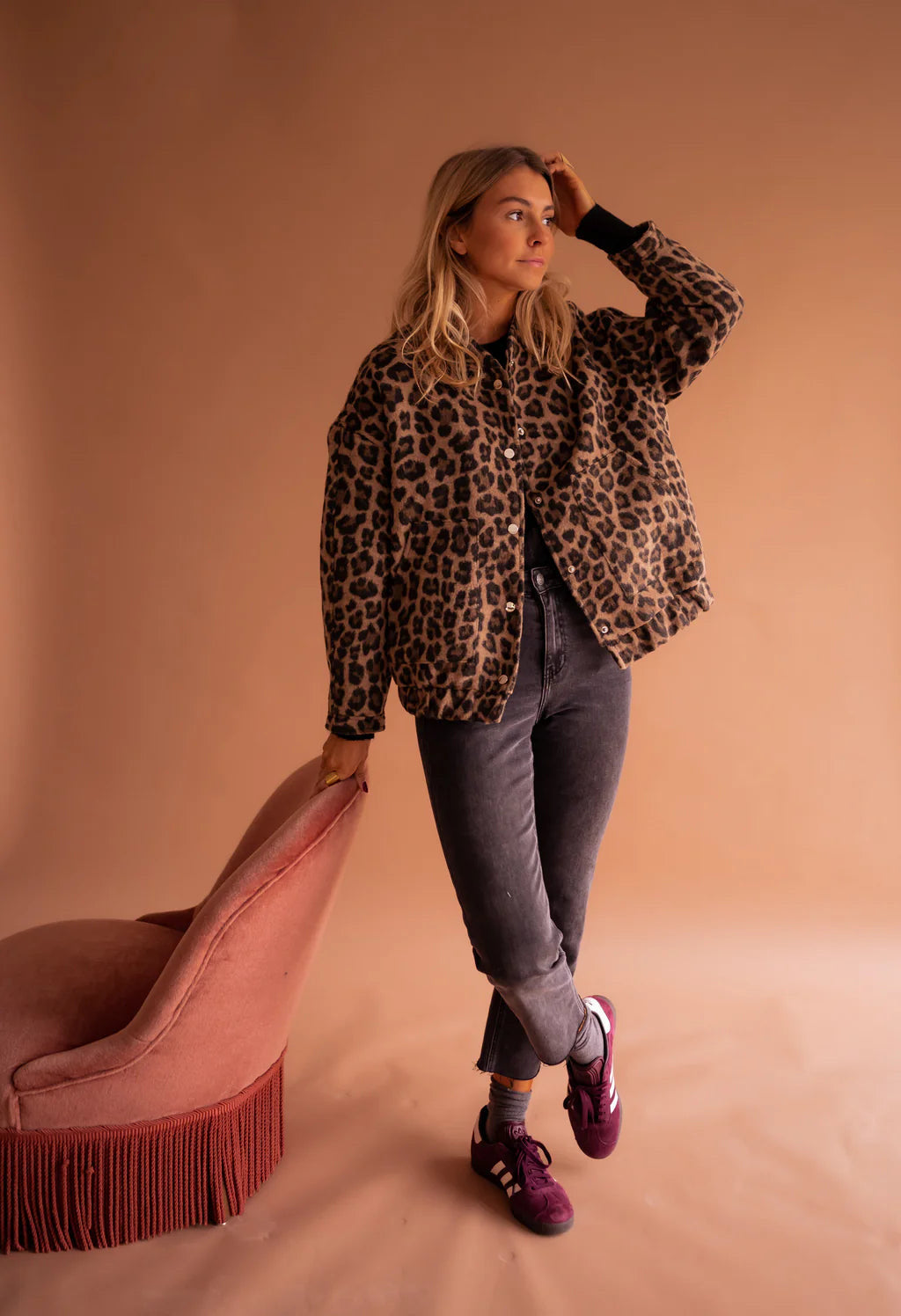 Dam Bomber Jacka – Fuskpäls – Avslappnad Passform – Leopard Mönster – Tryckknappar