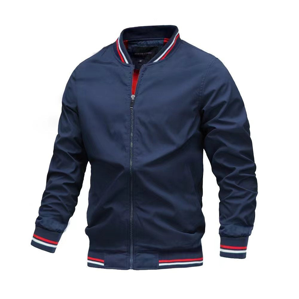 Herrjacka – Slim Fit – Ståkrage – Ribbad Fåll och Mudd – Lättviktsmaterial – Dragkedja