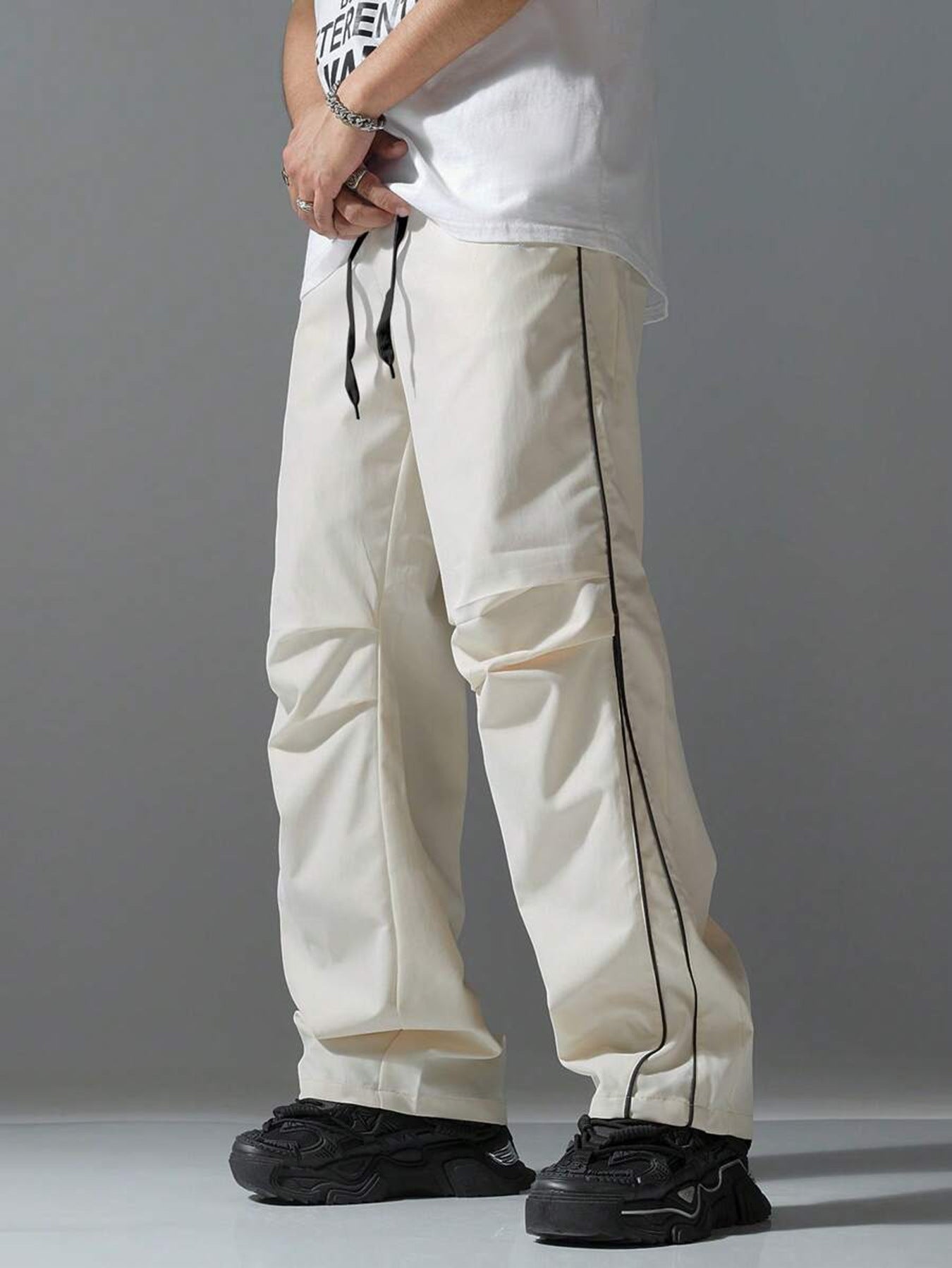 Herrbyxor cargo – avslappnad passform – justerbar midja – andningsbart tyg – streetwear