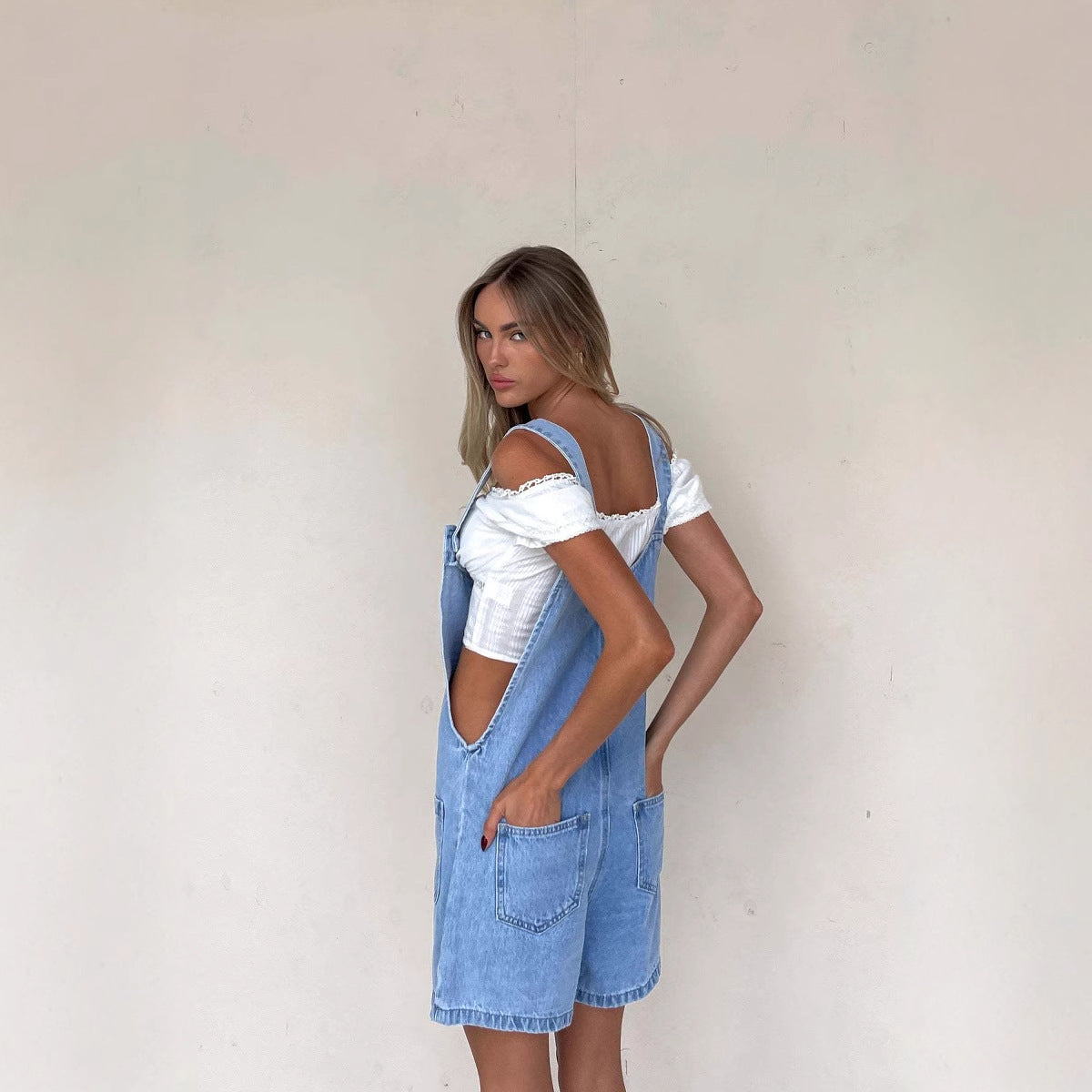 Dam Dungareeshorts – Denim – Lös Passform – Justerbara Axelband – Knappframsida