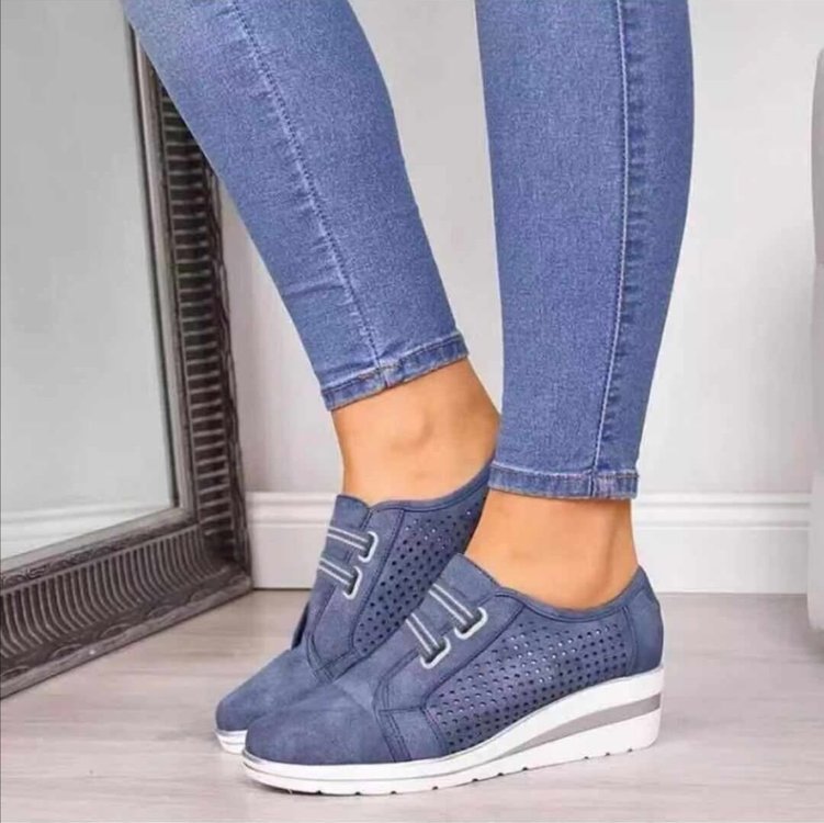 Dam Sneakers med Kilklack – Andningsbar Design – Elastisk Vrist – Rund Tå – Slip-on