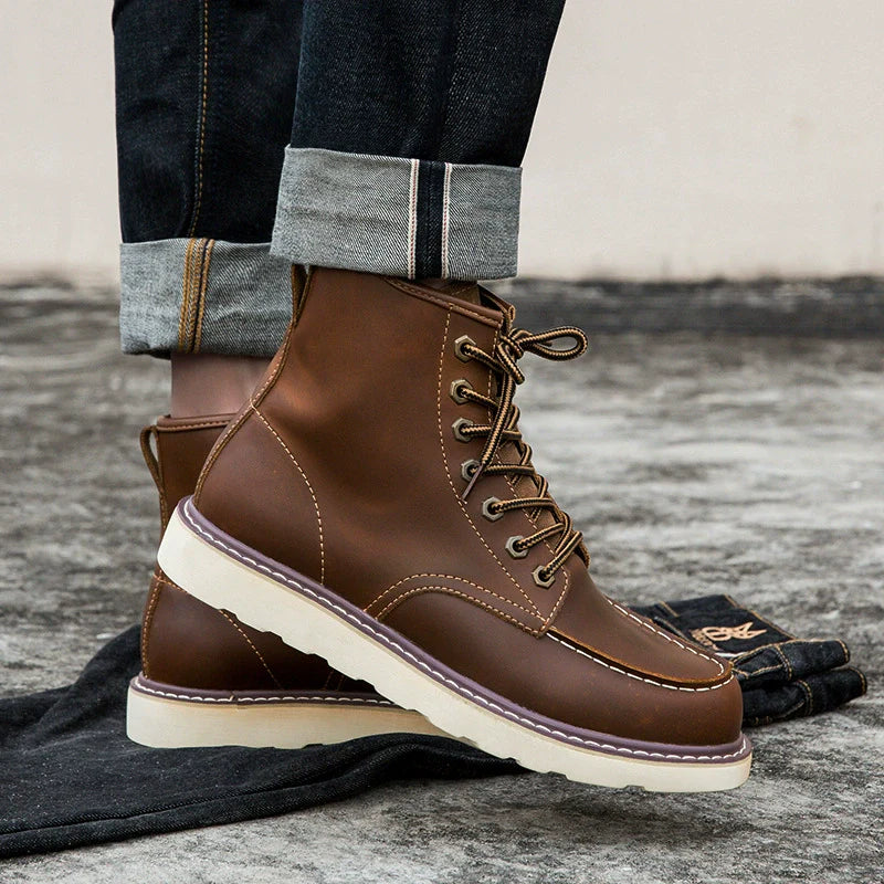 Herrboots i Läder – Snörning – Moc-Tå – Vadderad Krage – Stötdämpande Sula