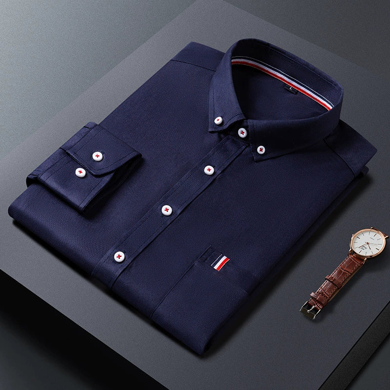 Herrskjorta lång ärm – Slim Fit – Bomullsblandning – Bröstficka – Klassisk krage