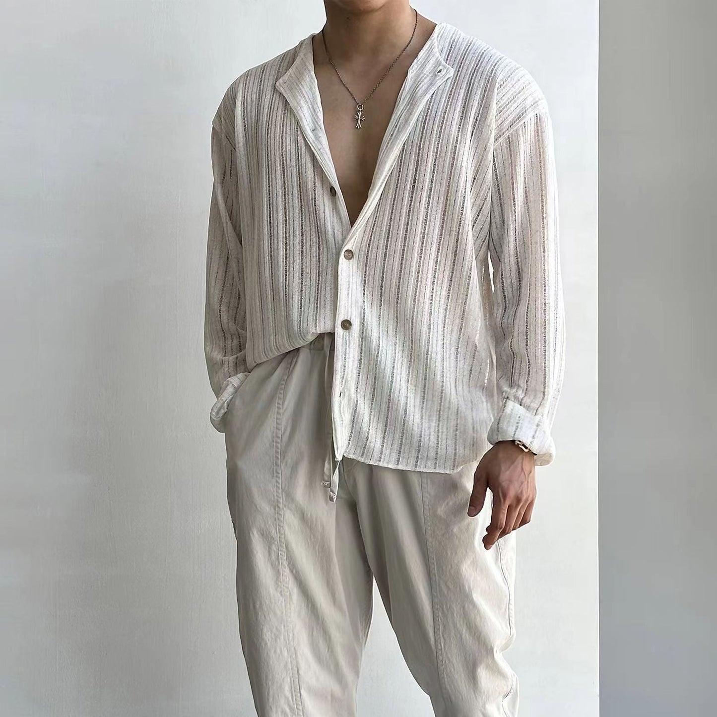 Herrkofta – Slim Fit – V-ringning – Lättstickad och Andningsbar – Knäppning Fram