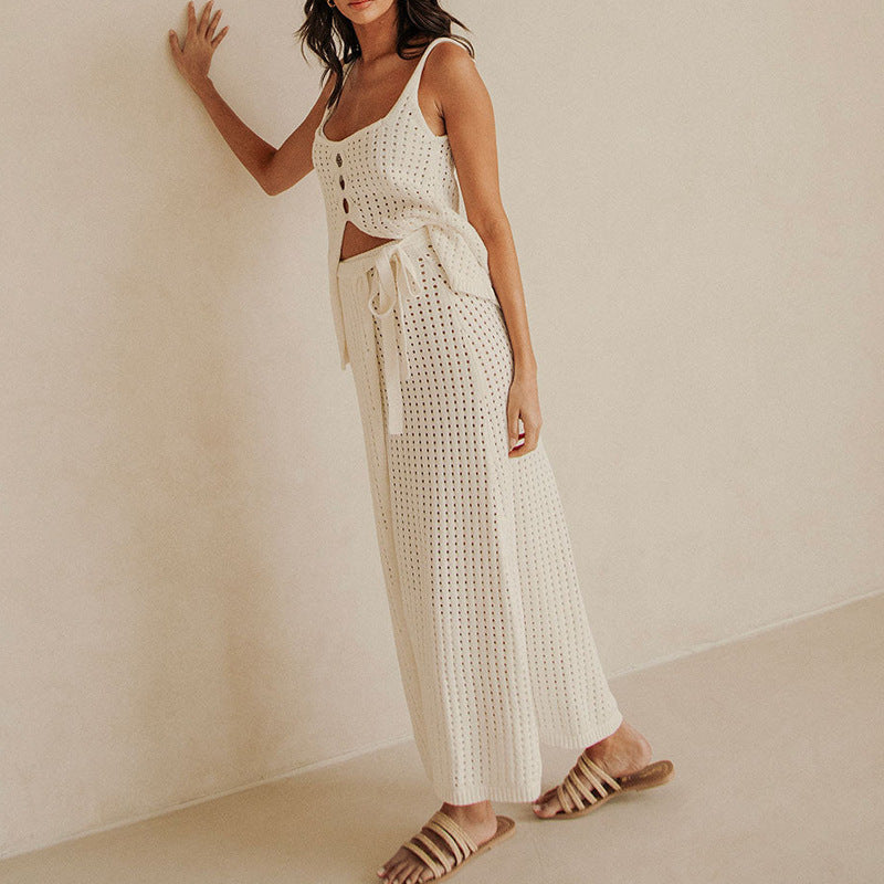 Damset strandkläder – Mjukstickad topp med knappar – Slitskjol med knytband