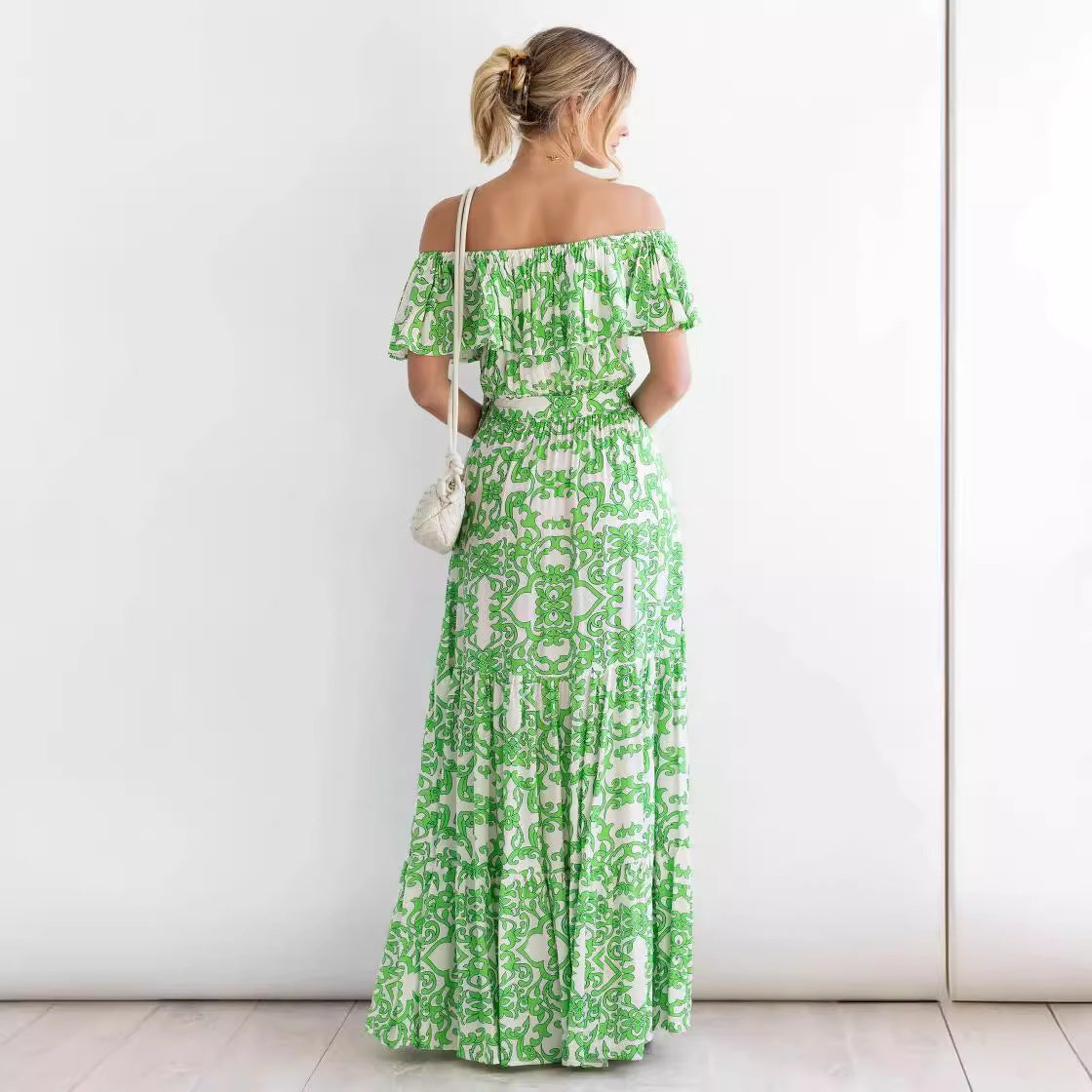 Damklänning – Maxilängd – Off Shoulder – Volangkrage – Midjeband – Tierskirt