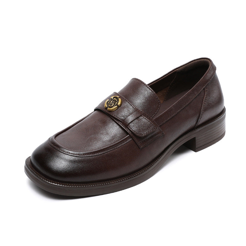 Damloafers – Slim Fit – Låg Klack – Klassisk Siluett – Camelliadetalj – Moc Toe
