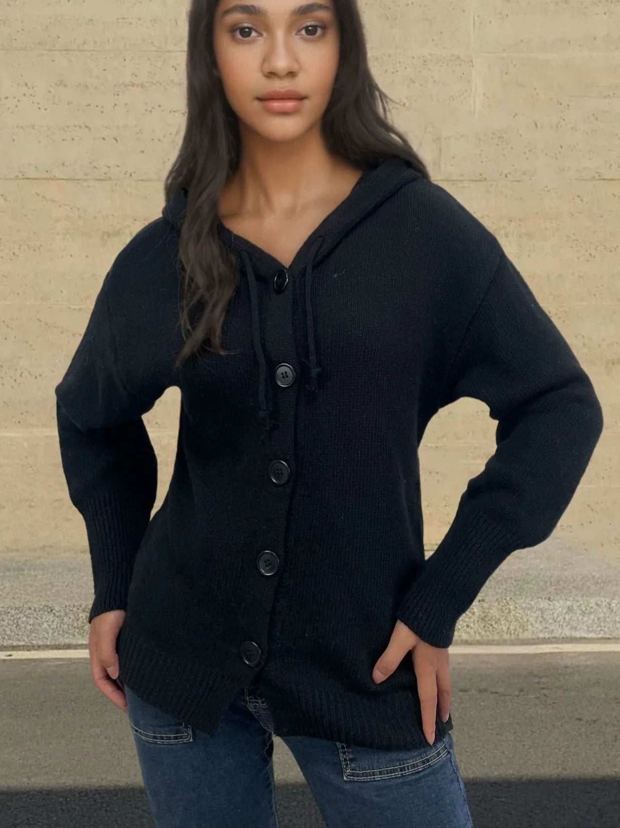 Damtröja med huva – Stickad – Avslappnad passform – Knäppning fram – Ribbad kant