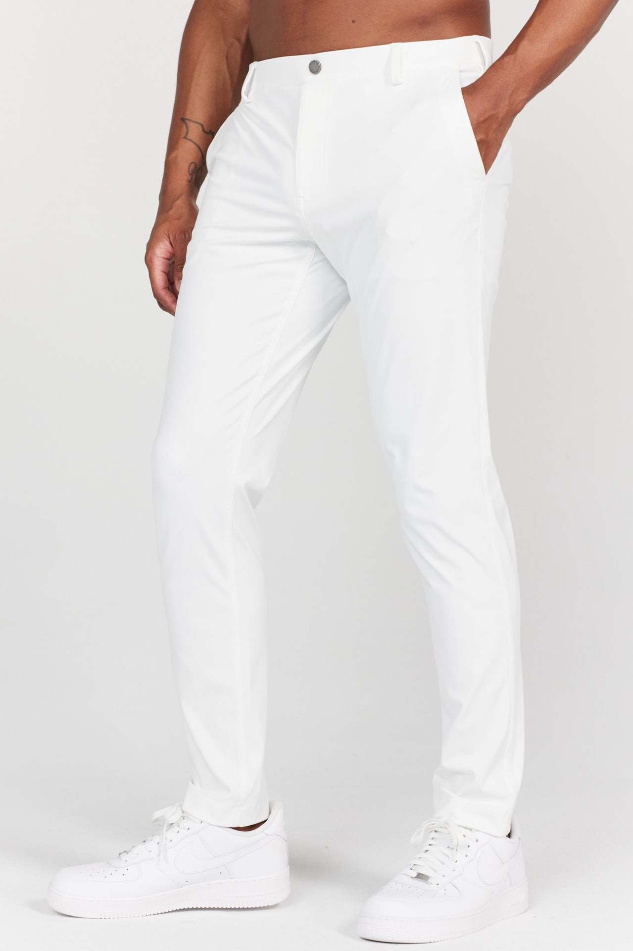 Herrbyxa – Slim Fit – Mjuk Andningsbar Textil – Fullängd – Bakfickor