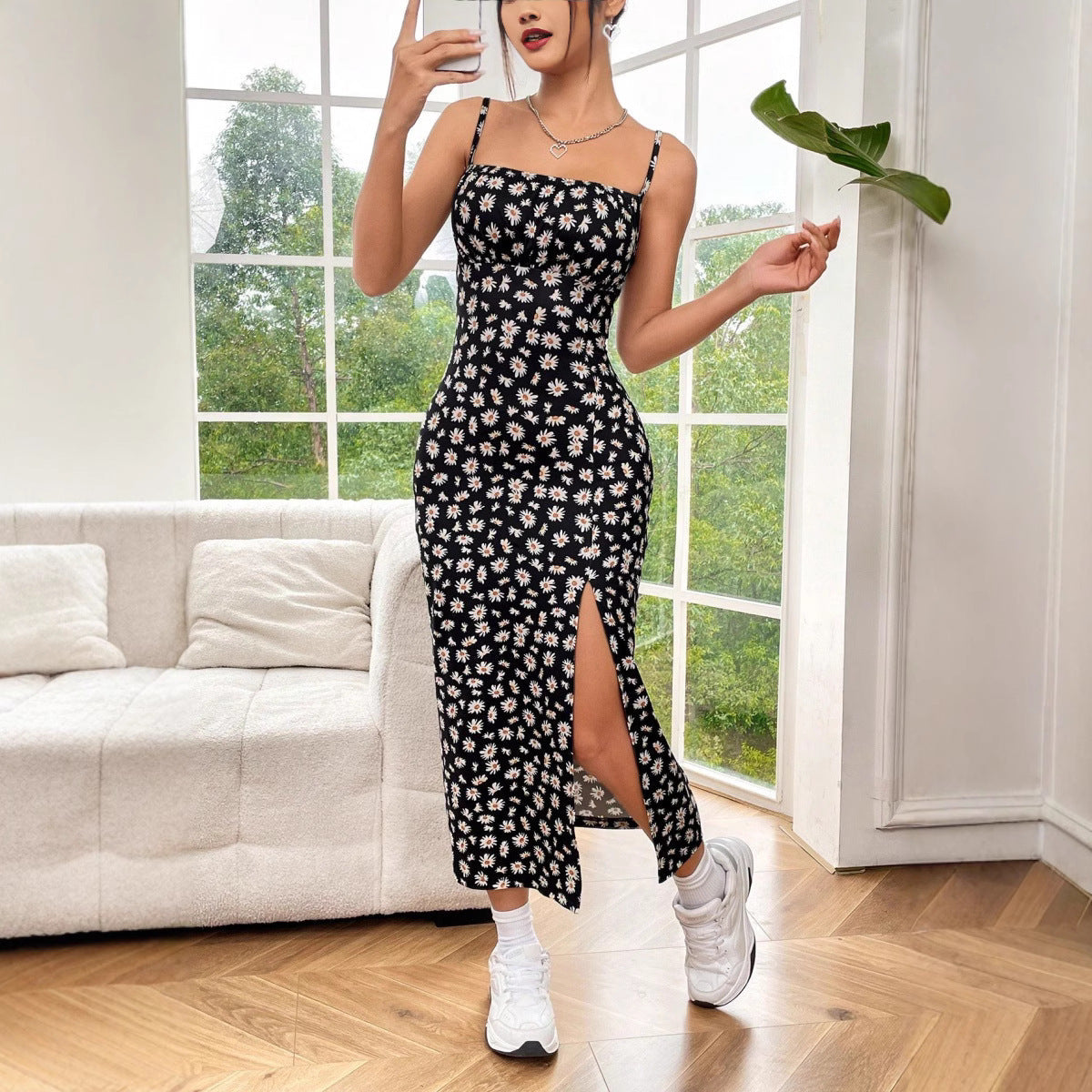 Dam Sundress – Smal Passform – Bustierliv – Spaghettiband – Blommig Midiklänning