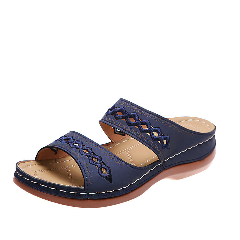 Dam Sandaler med Kilklack – Slip-In Modell – Retro Utskurna Remmar – Bekväm Passform