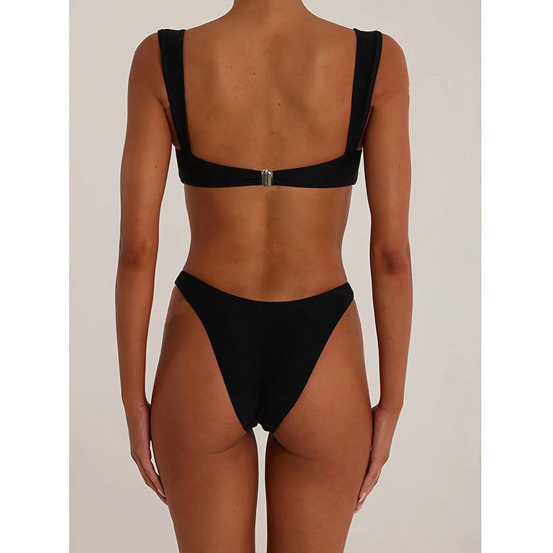 Dam Bikini Set – Hög Benskärning – Andningsbart Stretchtyg – Metallring Detaljer