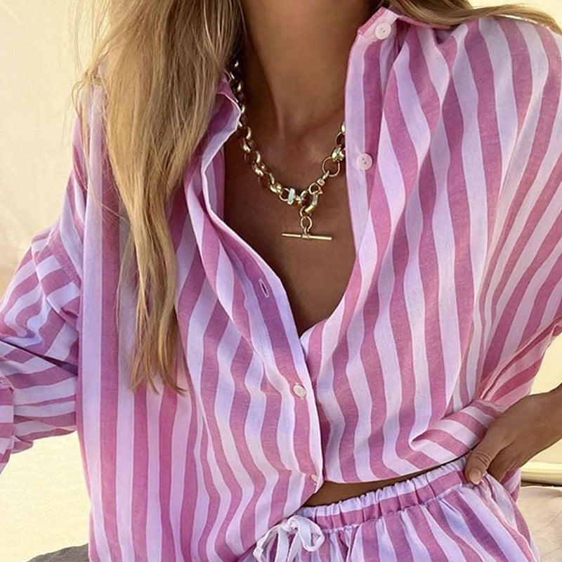 Damset – Tvådelat Set med Button-Up Skjorta och Shorts – Randigt – Ledig Passform