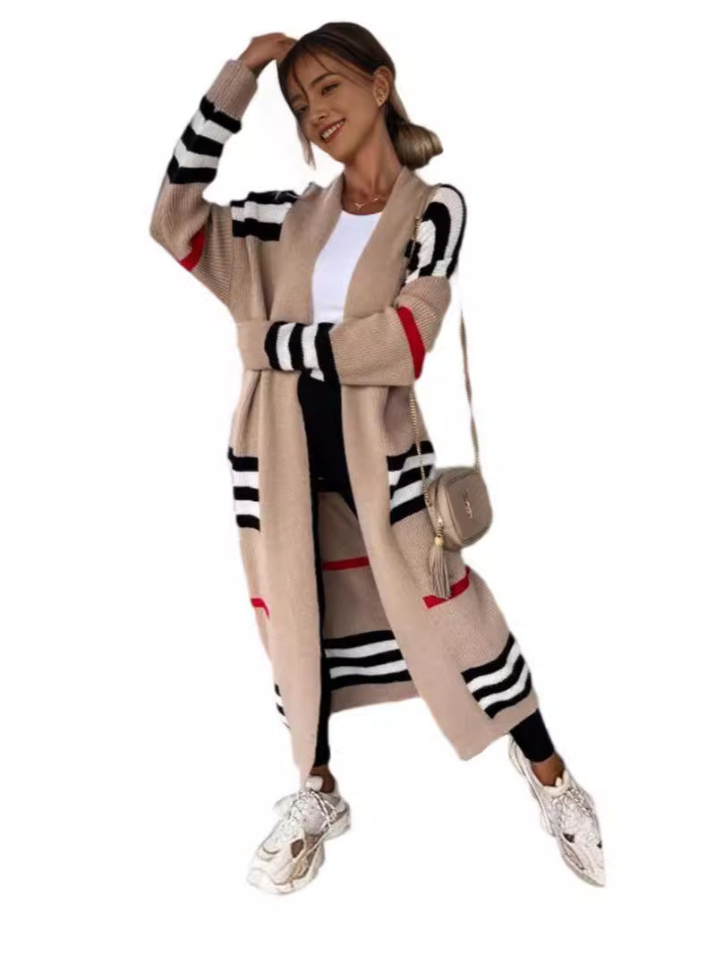 Damkofta Lång – Oversized Passform – Ullstickad – Randigt Mönster – Öppen Front