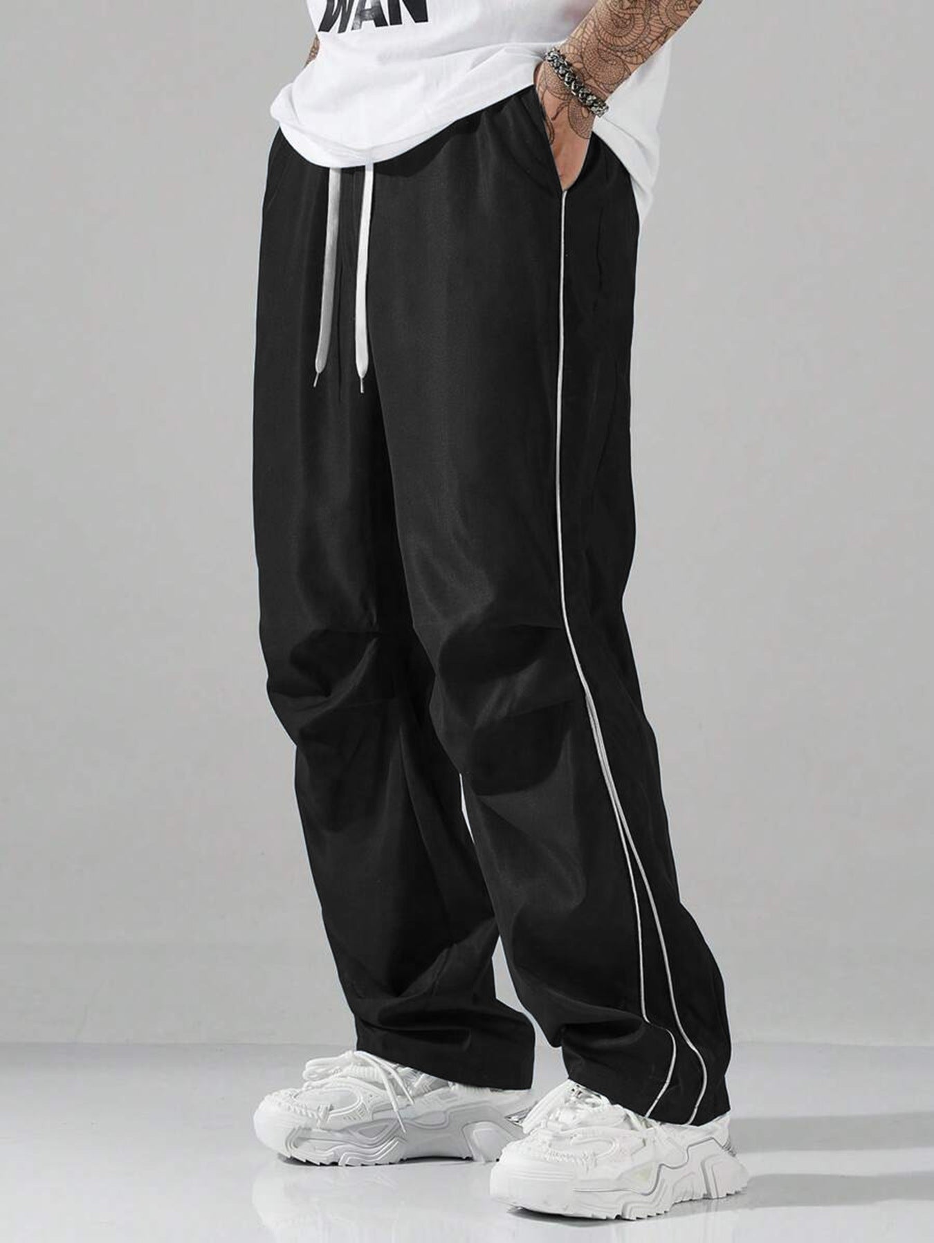 Herrbyxor cargo – avslappnad passform – justerbar midja – andningsbart tyg – streetwear