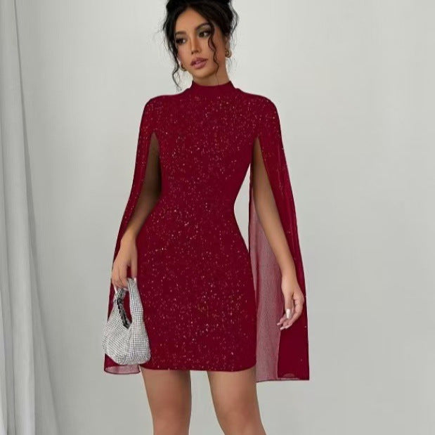 Damklänning – Figurnära Passform – Capeärmar – Hög Hals – Glittrig Feststil