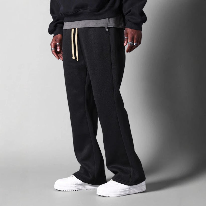 Herr Sweatpants – Flared Passform – Dragsko – Minimalistisk Design