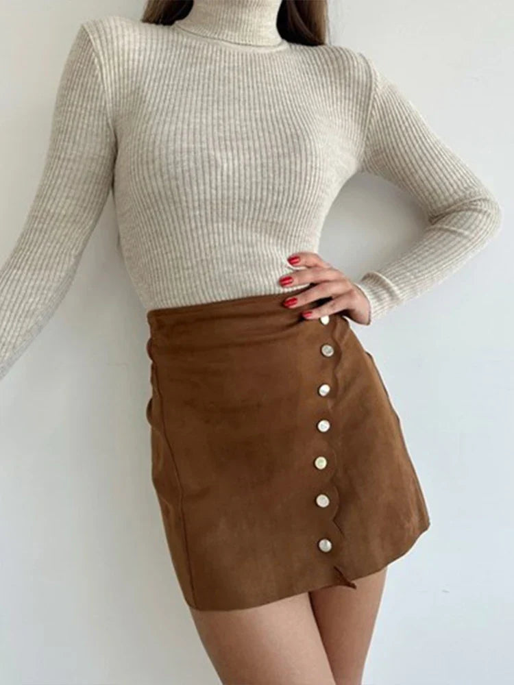 Dam Mini Kjol – Slim Fit Mocka – A-linje Siluett – Knappdetalj på Sidan