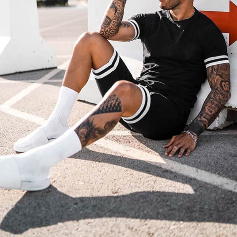 Herr Set – Kortärmad T-shirt & Shorts – Slim Fit – Andningsbart – Sportig Design