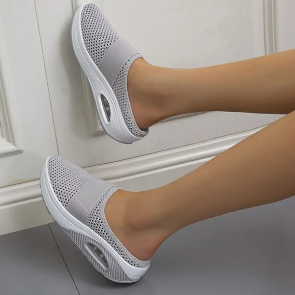 Dam Sandaletter – Kilklack – Luftdämpad Sula – Slip-On
