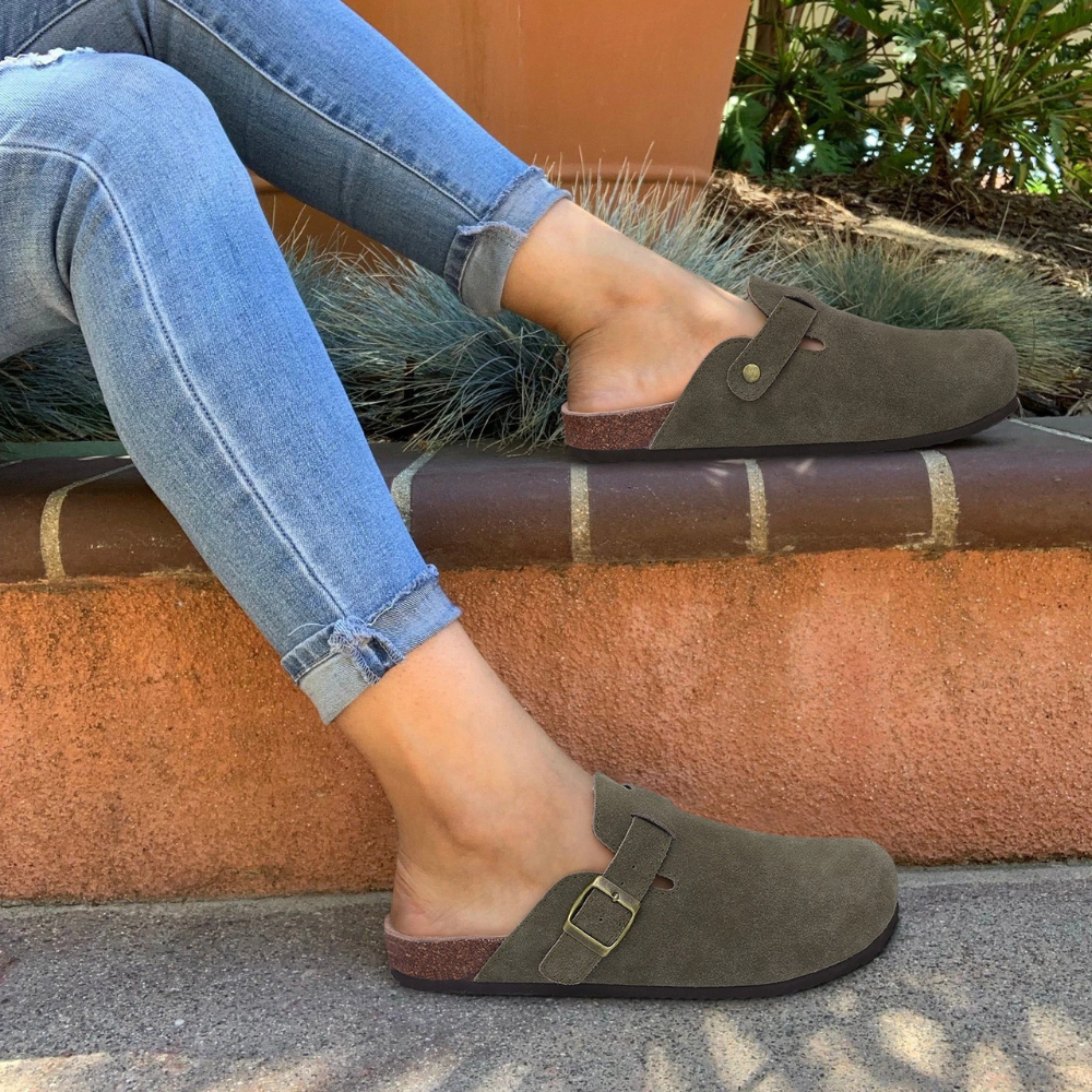 Dam Sandaler – Slip-On Modell – Ergonomisk Fotbädd – Justerbar Rem – Mjuk Komfort