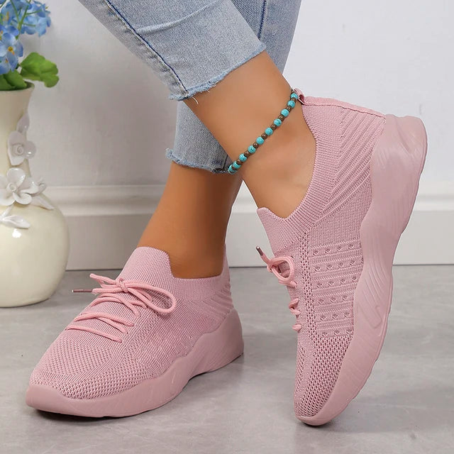 Dam Sneakers – Slip-on Modell – Mjukstickad Ovandel – Dämpad Sula – Lätt och Smidig
