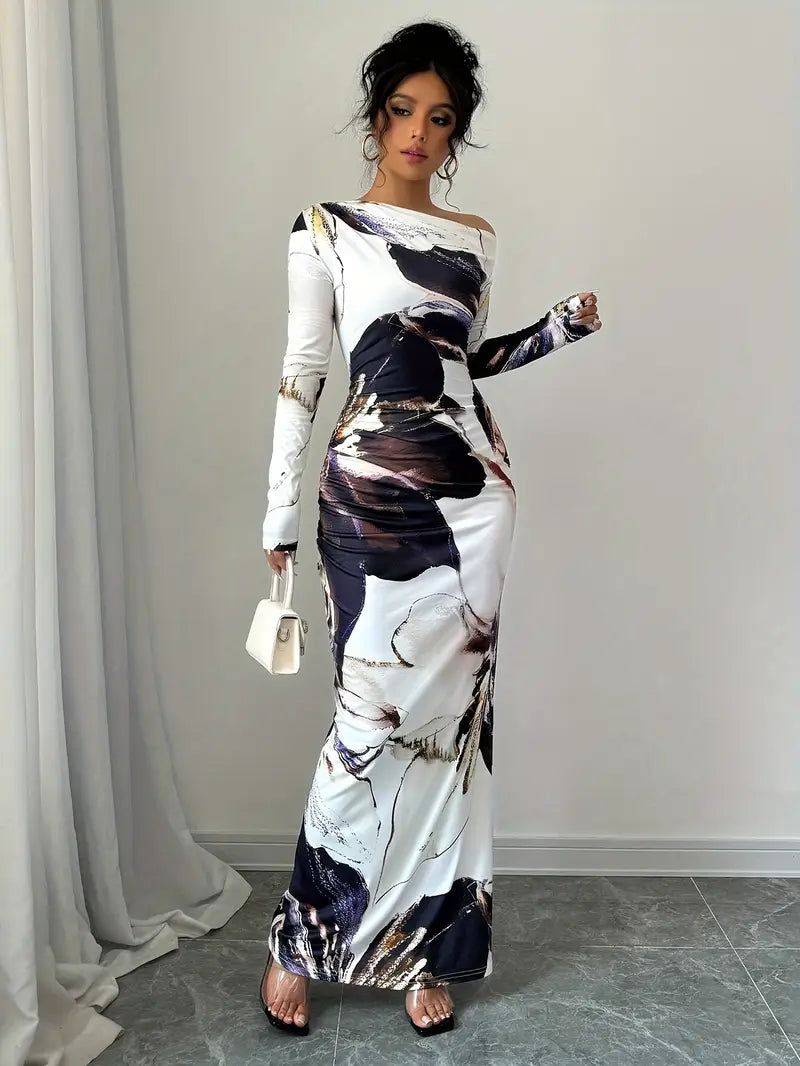 Dam Maxiklänning – Figurnära Passform – Off Shoulder – Långa Ärmar – Mönstrad Design