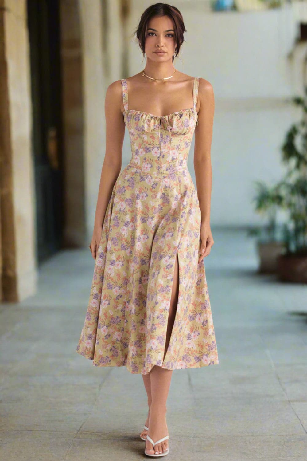 Klänning för dam - Vintage Stil - Midi Längd - Blommigt Mönster - Figurnära Liv & A-linje