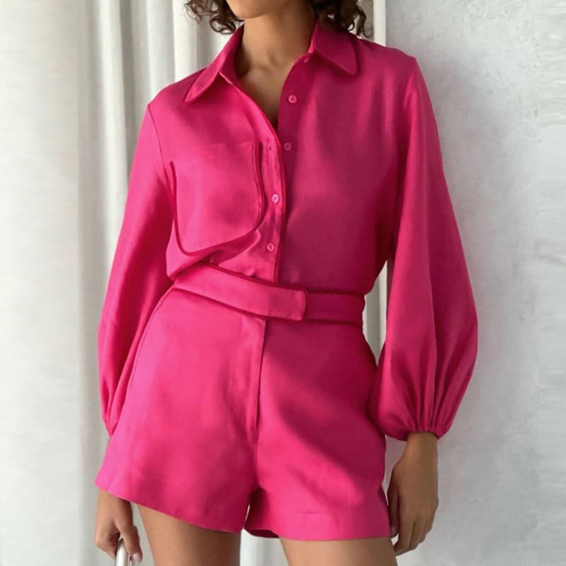 Damtvådelat Set – Linneblus med Knappning & Kontrastkant – Högmidjade Skräddade Shorts