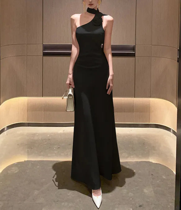 Elegant satinklänning med en axel för kvinnor – Aftonklänning i maximodell