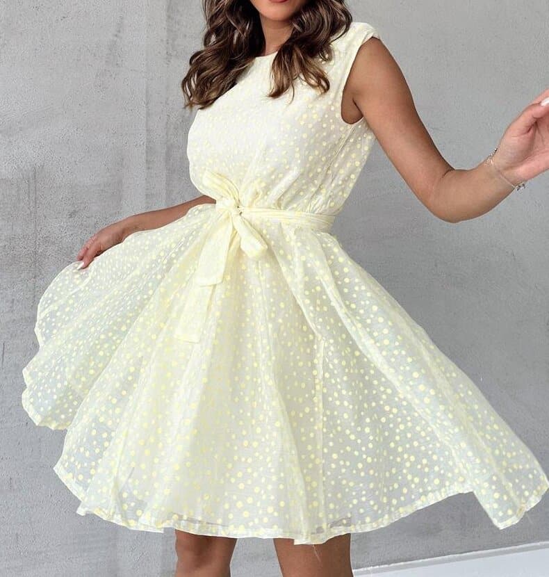 Damklänning A-linjeformad – Ärmlös Figursydd Liv – Midjeband – Luftigt Tyg