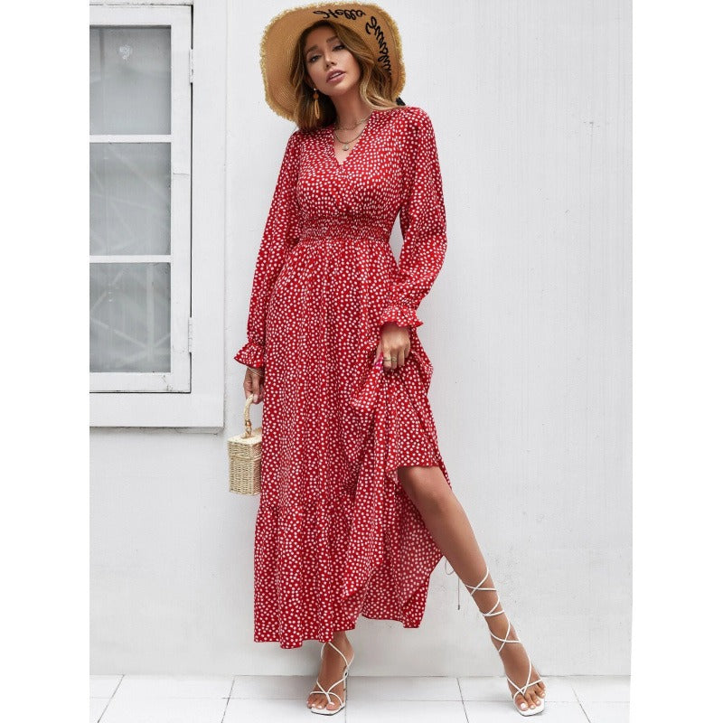 Damklänning midi – V-ringning – Lång ärm – Utsvängd passform – Prickigt mönster – Bomullskänsla