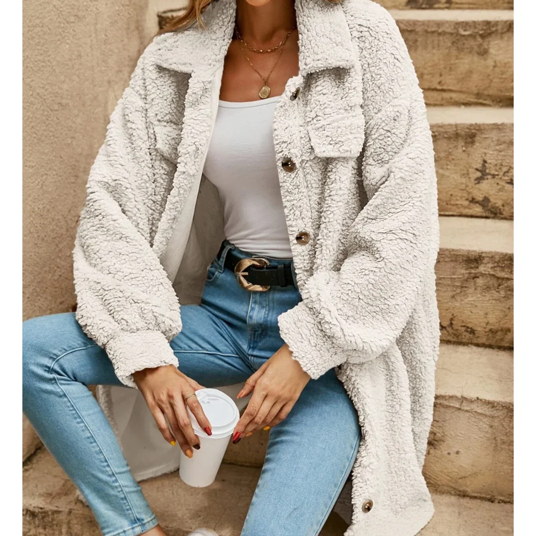 Dam långkappa – Oversized passform – Mjuk textur – Knappar – Bröstfickor