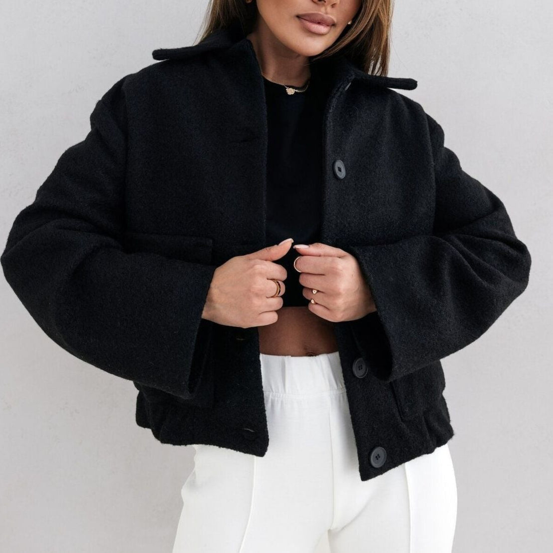Dam Blazer – Ull – Oversized Passform – Enkelknäppning – Elastisk Midja
