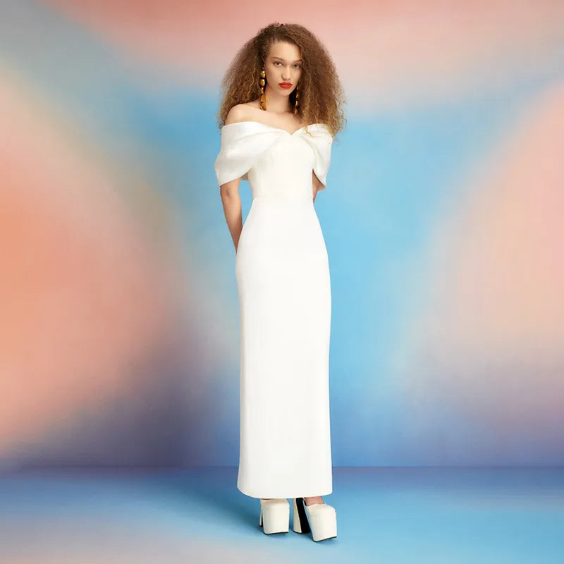 Elegant Off-Shoulder Aftonklänning för Dam - Lyxig Golvlång Klänning - Sofistikerad Design
